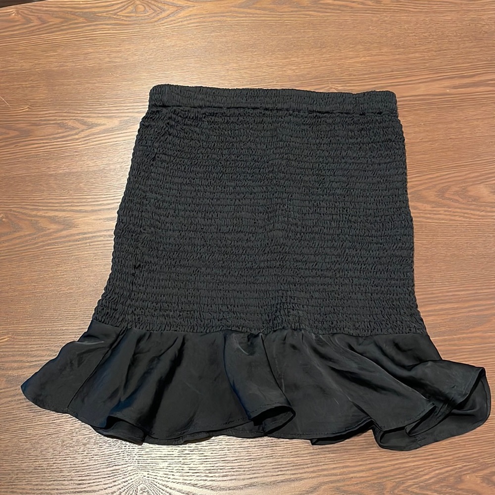 Black skirt - BLUSH - Size Medium